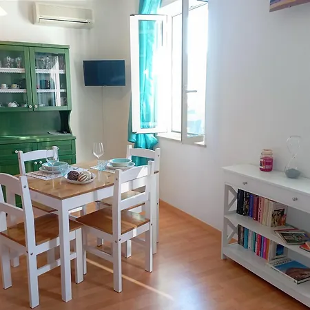 Il Portico Rosa Apartment *
