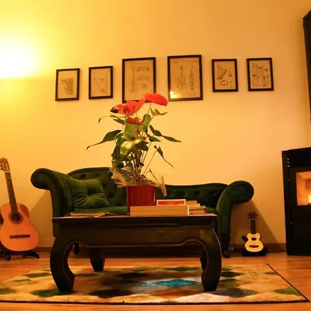 Il Portico Rosa كوغليري